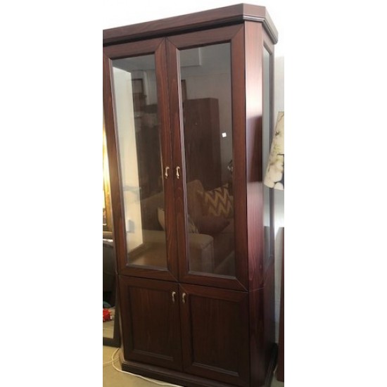 Κρυσταλιέρα καπλαμάς οξιά   χρωμα  κερασοκαφέ   πλάτος 95 cm  βάθος 45 cm ύψος 200 cm