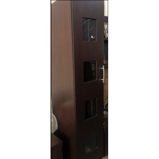 Κρυσταλιέρα καπλαμάς δρυς χρωμα wenge  πλάτος 45 cm  βάθος 45 cm ύψος 192 cm